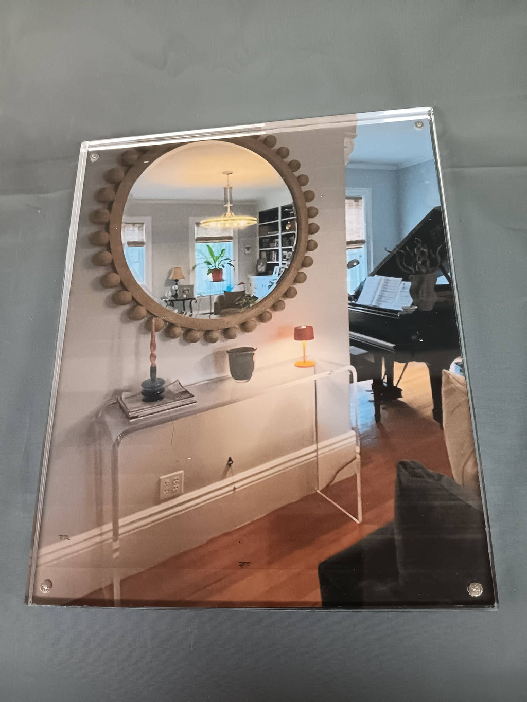 Acrylic Freestanding Double Sided Frameless Plexiglas Stand