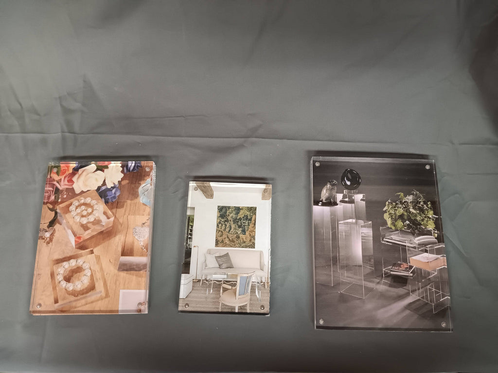 Acrylic Freestanding Double Sided Frameless Plexiglas Stand